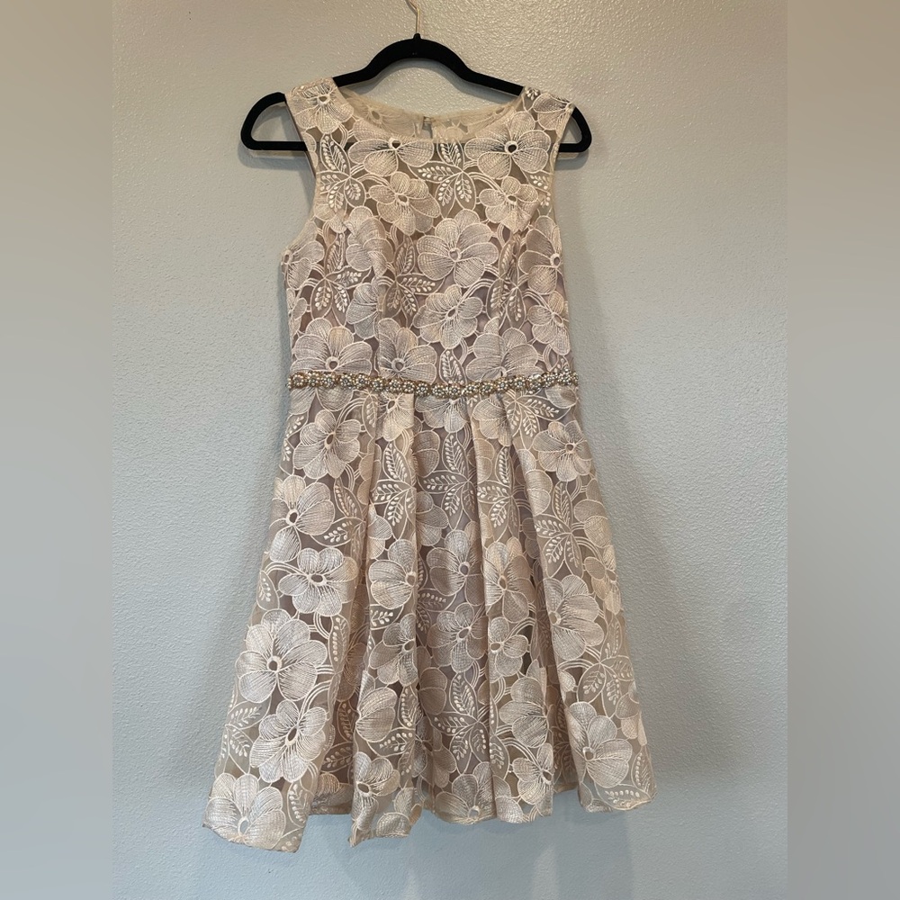 Decode 1.8 Champagne Short Pleated Floral Lace‎ Dress Women's Size 4 Cocktail